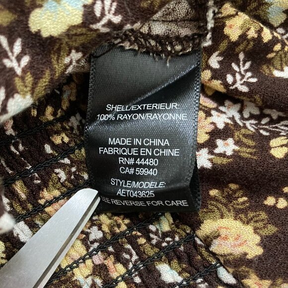 AFRM Dark Floral Puff Sleeve Smocked Waist Cropped Boho Faux Wrap Top - Picture 8 of 8